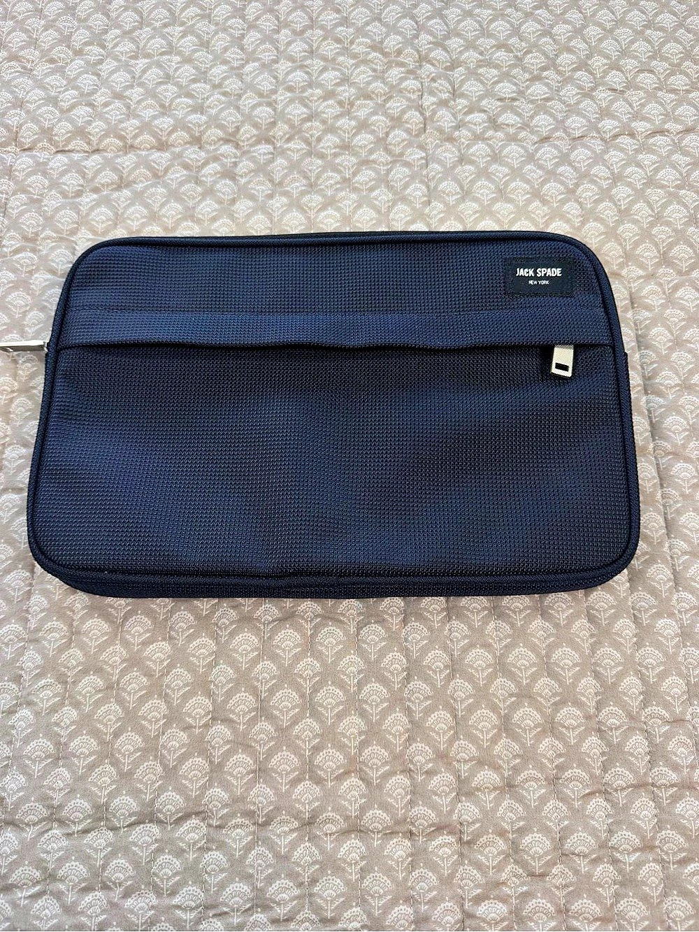 Jack Spade Luggage Nylon Laptop Pad/Table Travel Sleeve. Minimalist sleek design